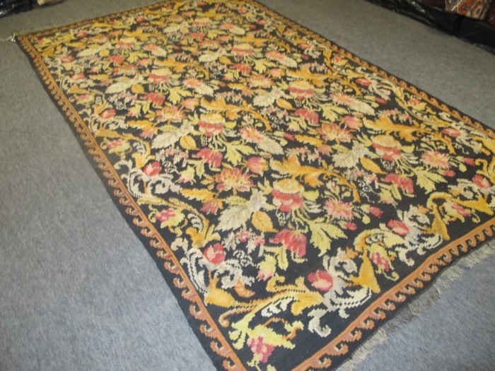 Fine Moldovan Kilim