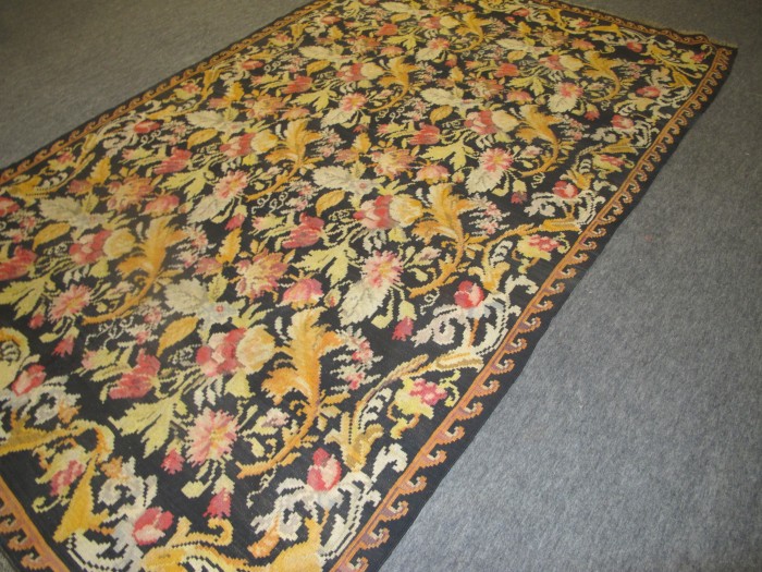 Fine Moldovan Kilim