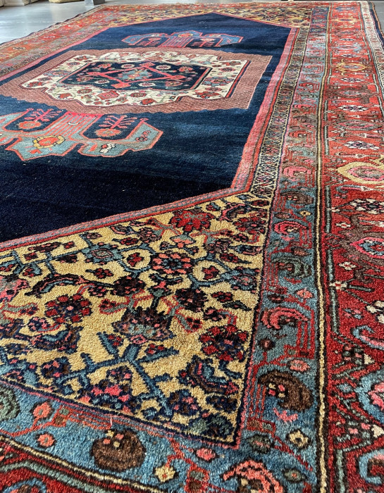 Handsome Bidjar Carpet