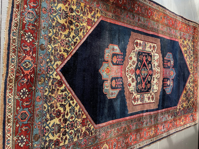 Handsome Bidjar Carpet