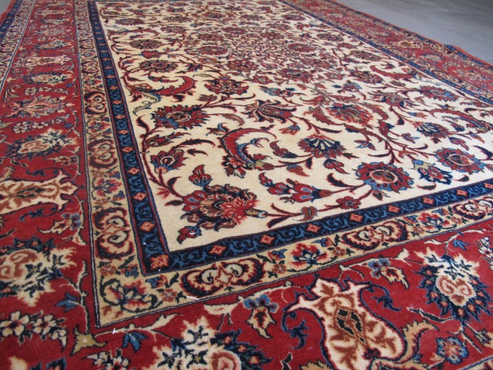 Fine Isfahan Rug