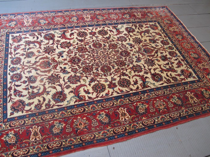 Fine Isfahan Rug