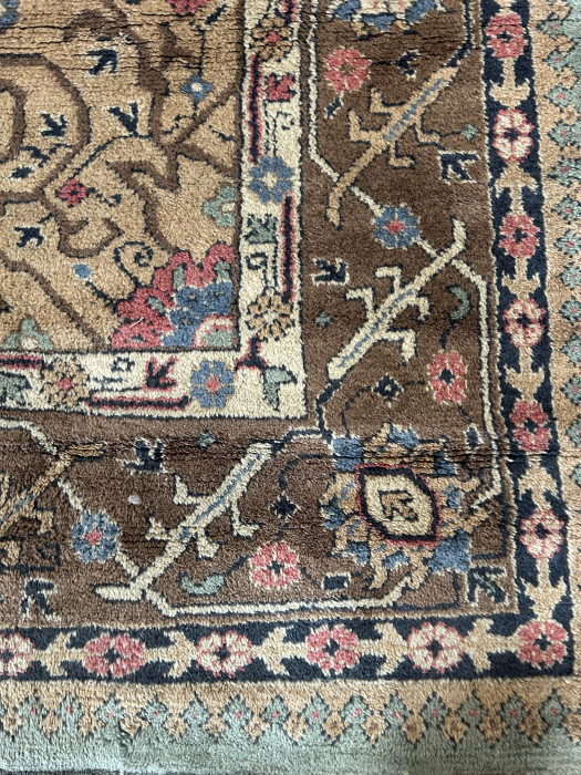 Decorative Oushak Carpet