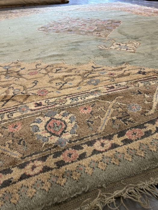 Decorative Oushak Carpet