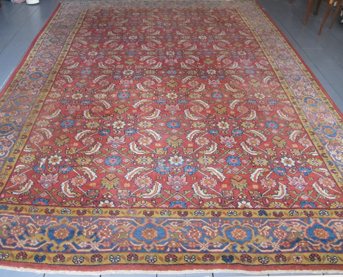 Mahal Carpet