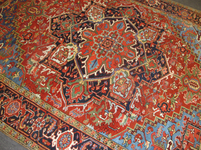 Cheerful Heriz Carpet