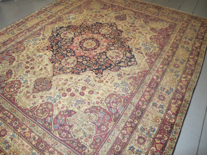 Kirman Laver Carpet