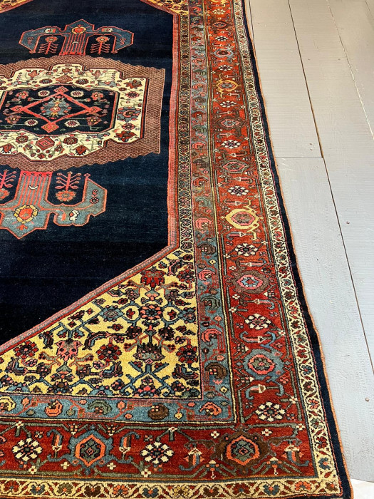 Handsome Bidjar Carpet