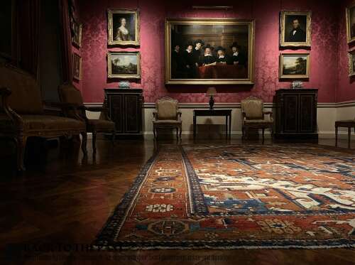 Fine Serapi Carpet, North-west Persia, Circa 1880, 4.00m X 3.05m