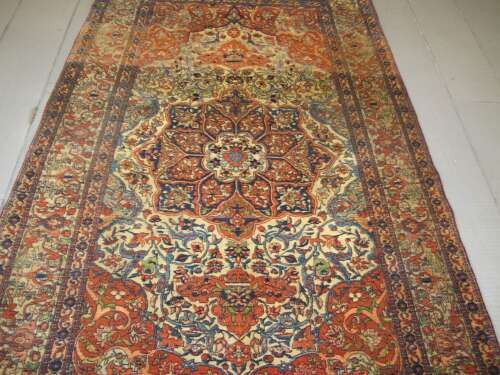 Fine Isfahan Rug, Central Persia, Circa 1900, 2.10m X 1.30m