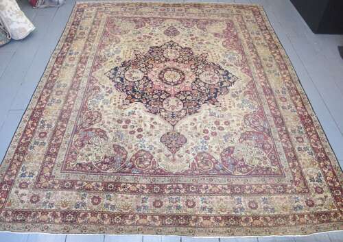 Kirman Laver Carpet, Circa 1870, 3.28m X 2.68m