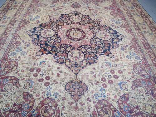 Kirman Laver Carpet, Circa 1870, 3.28m X 2.68m