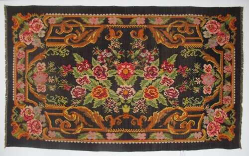 Moldovan Floral Kilim, Circa 1900, 1.84m X 3.04m