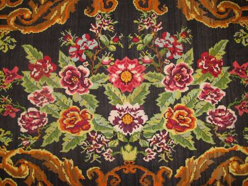 Moldovan Floral Kilim, Circa 1900, 1.84m X 3.04m