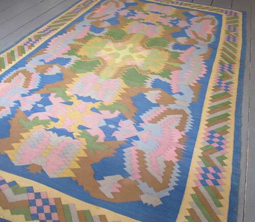 Mid-20th Century Abstract Wool Kilim, 3.05m x 1.99m.