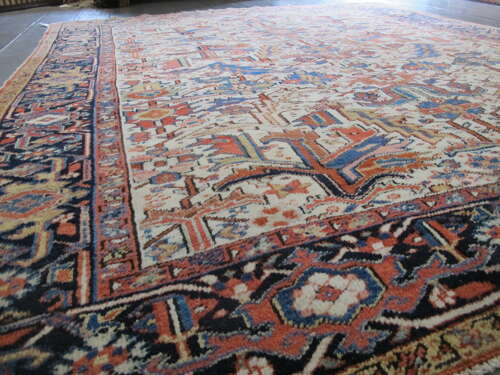 Ivory Ground Heriz Carpet, North-West Persia, Circa 1900, 2.90m x 2.37m