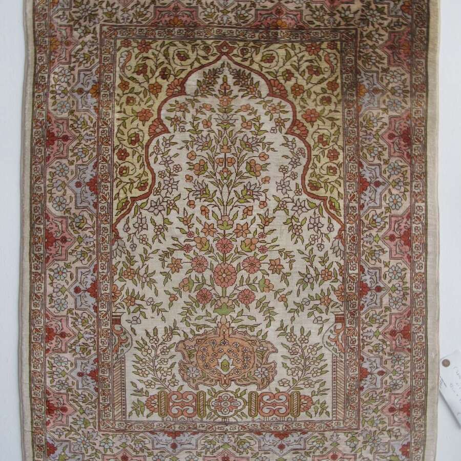 Fine Silk Hereke Rug