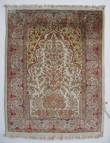 Fine Silk Hereke Rug